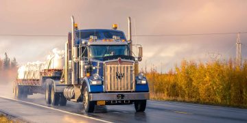 Heavy haul trucking services