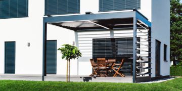 Advantages of Adding Outdoor Blinds to your Home
