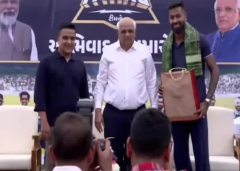 Gujarat CM meets IPL 2022 winners Titans