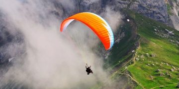 Paragliding In Solang Valley: Everything You Need To Know Before Doing