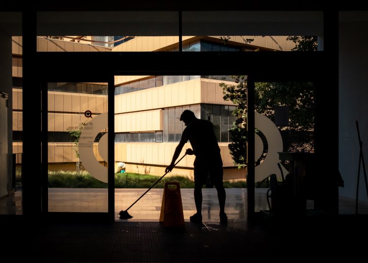 commercial building janitorial services