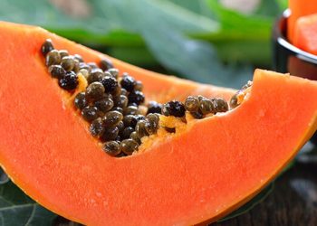 Papaya Uses, Benefits, Side Effects and More!